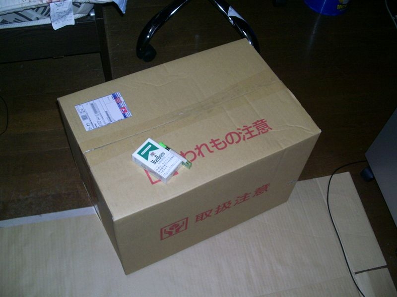 価格.com - 『梱包されてるダンボールです。』ロジクール Z4