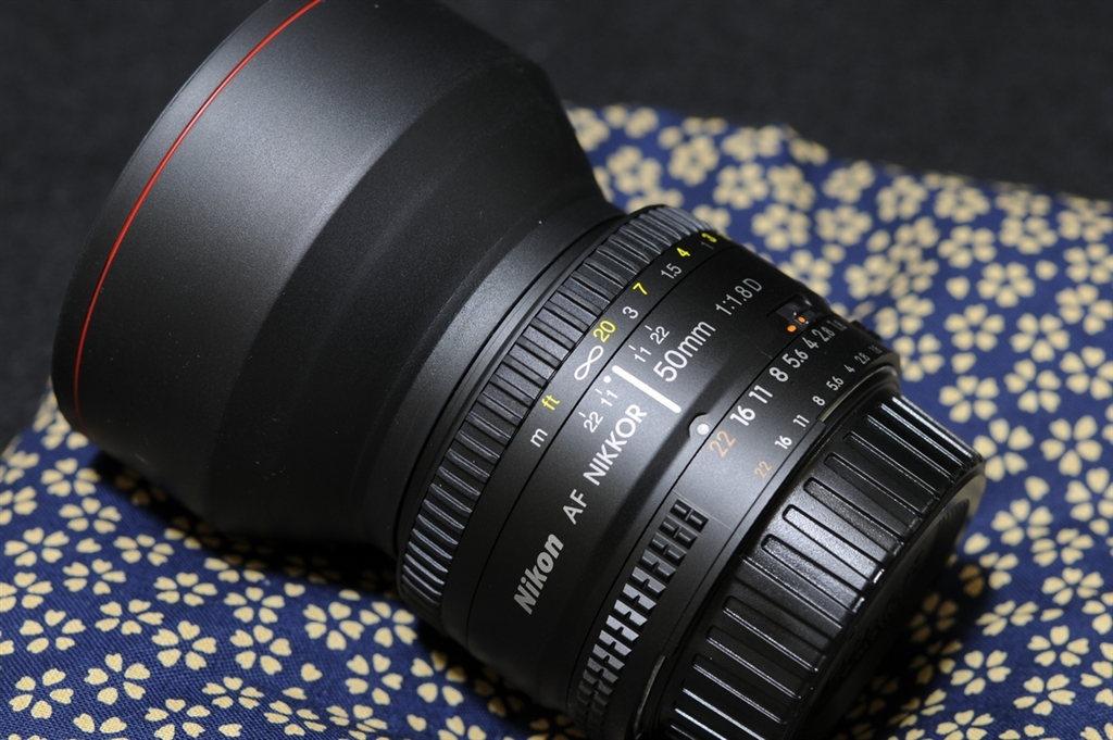 価格.com - 『ラバーフード』ニコン Ai AF NIKKOR 50mm f/1.8D icemic