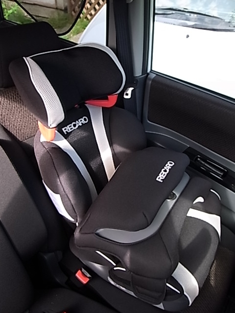 RECARO レカロ スタート アールワン スタルクホワイト チャイルドシート
