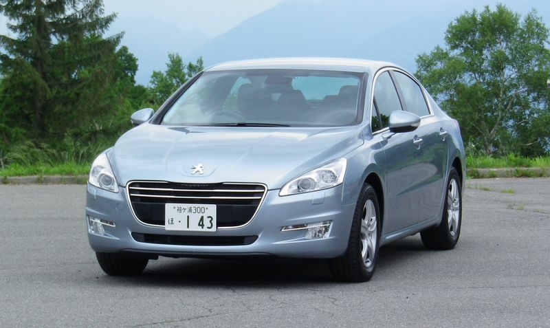 価格 Com グリルのデザインも高級車らしく プジョー 508 セダン 11年モデル 松下宏さんのレビュー 評価投稿画像 写真 快適性を高めたフラッグシップモデル