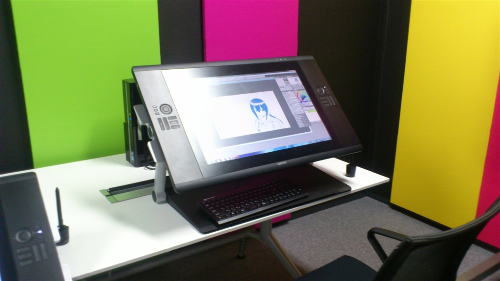 Wacom Cintiq 24HD DTK-2400/K0 状態良好 正常動作品 Amazon.co.jp: ワコム 液晶ペンタブレット 24.1インチ