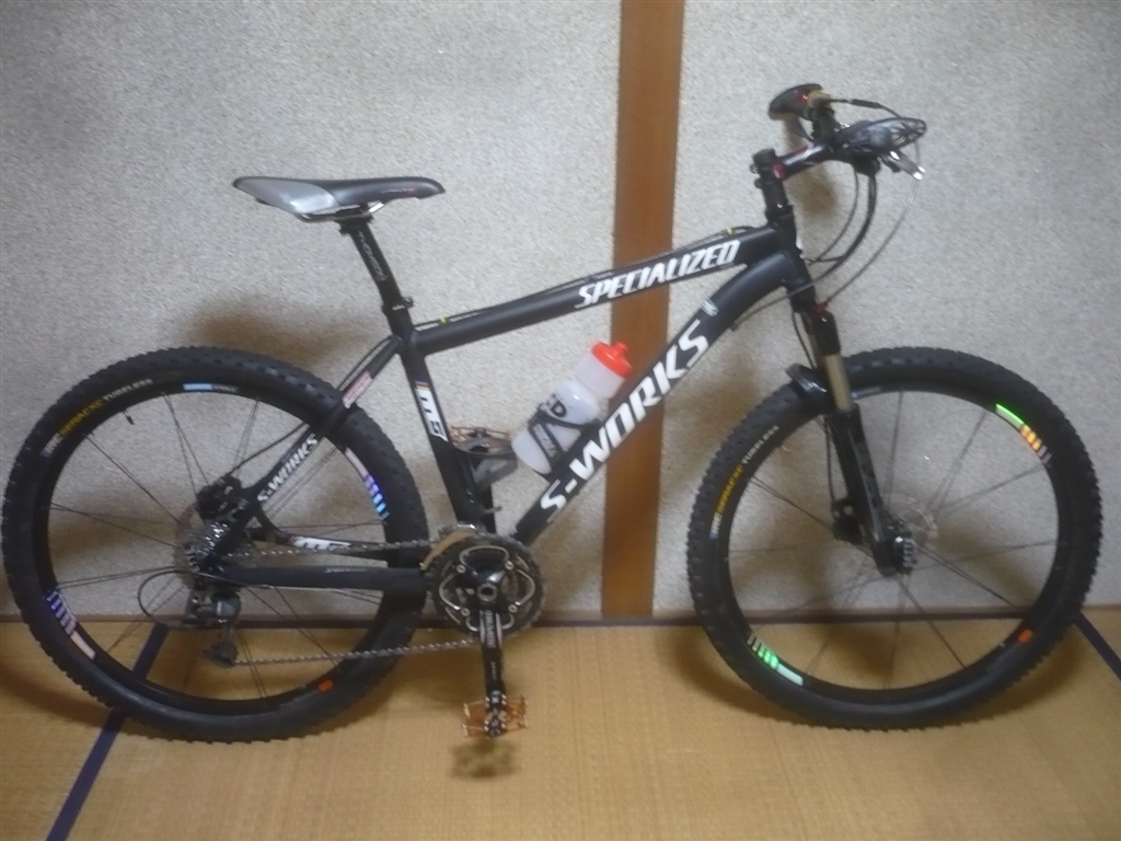 価格.com - 『SPECIALIZED S-WORKS M5 HT サイズ18』SPECIALIZED 05 S-works m5 disc  ウェーブウルトラさんのレビュー・評価投稿画像・写真「総重量11.2キロ フォークはマニトウSKAREB 最高に気に入ってます」[75381]