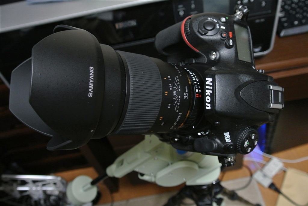 価格.com - 『ミニ赤道儀に載せて』SAMYANG 35mm F1.4 Aspherical IF