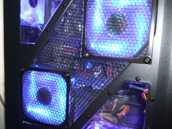 ＊素さま専用画面です＊ 価格.com - 『サイドパネルファン』ZALMAN Z9 Plus 海ザルMAXさんの