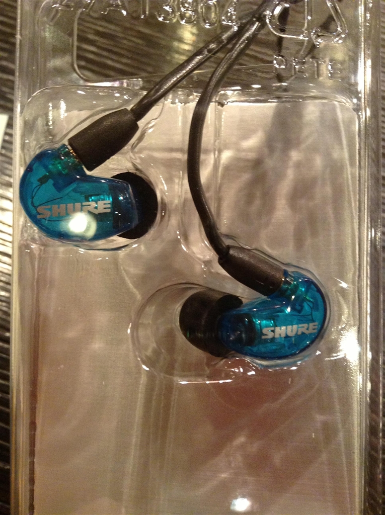 価格.com - 『開封時』SHURE SE215 Special Edition SE215SPE-A
