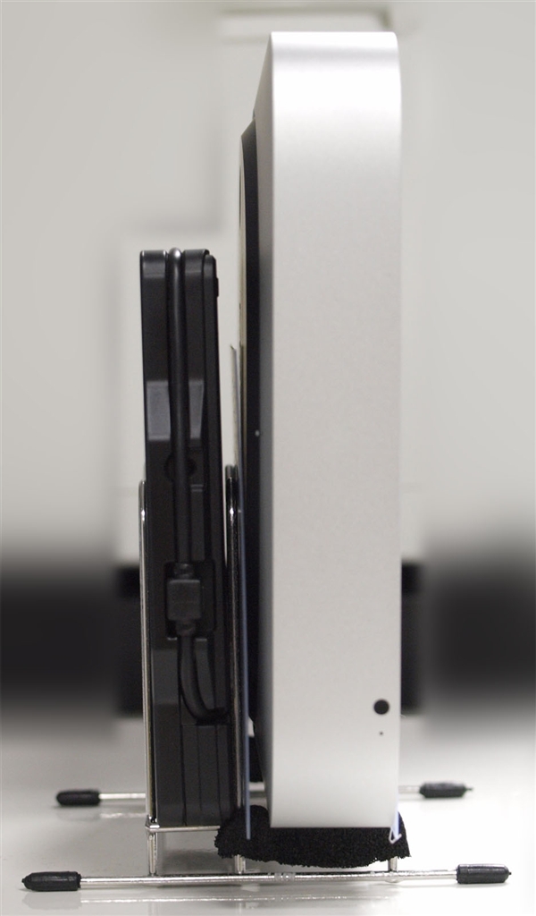 価格.com - 『ポータブル光学ドライブも収納可！！！』Apple Mac mini