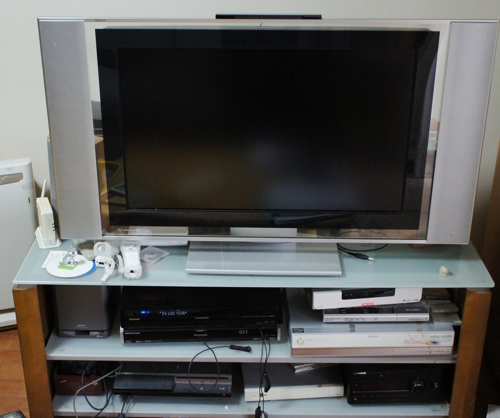 価格.com - 『買い替え前のSONY32型液晶TV 当時は高かった
