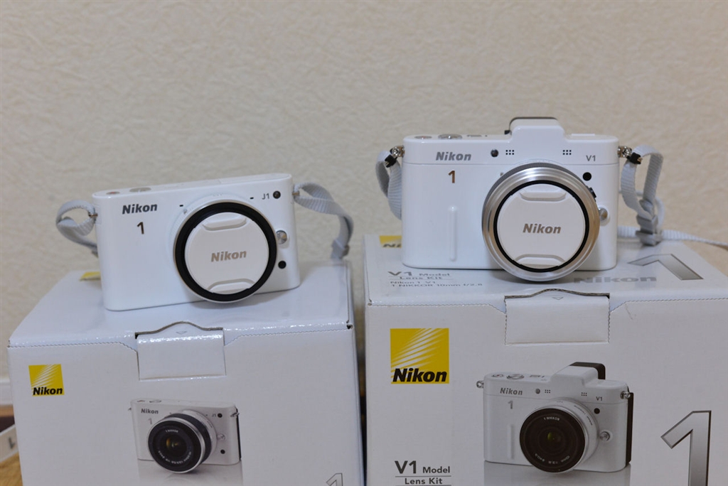 価格.com - 『J1に合わせてV1も白になりました』ニコン Nikon 1 V1