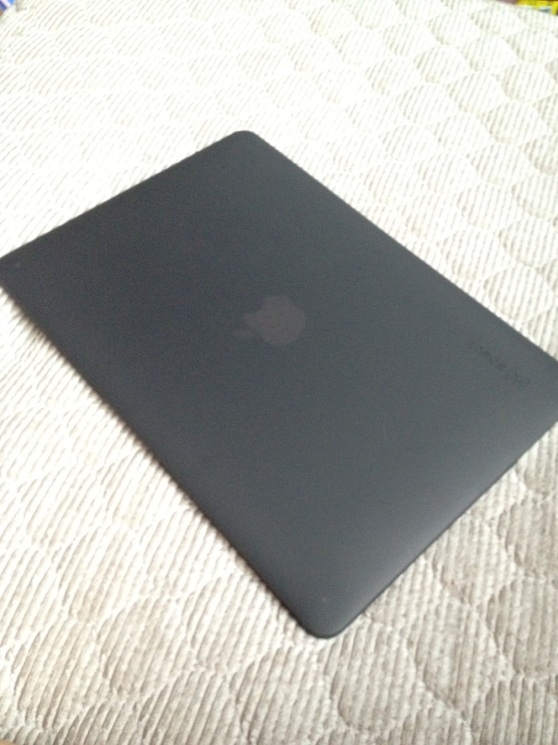 価格 Com 黒のmacもかっこいい Apple Macbook Air 1300 13 3 Md760j A 軽く笑えるユーモアをさんのレビュー 評価投稿画像 写真 パソコン仕事が楽しく 効率的に