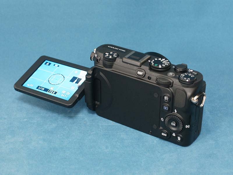 Nikon - Nikon COOLPIX P7700 大口径レンズ バリアングル液晶 Amazon | Nikon デジタルカメラ COOLPIX P7700 大口径レンズ
