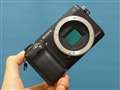 NEX-7�Ƃقړ����傫���̃{�f�B