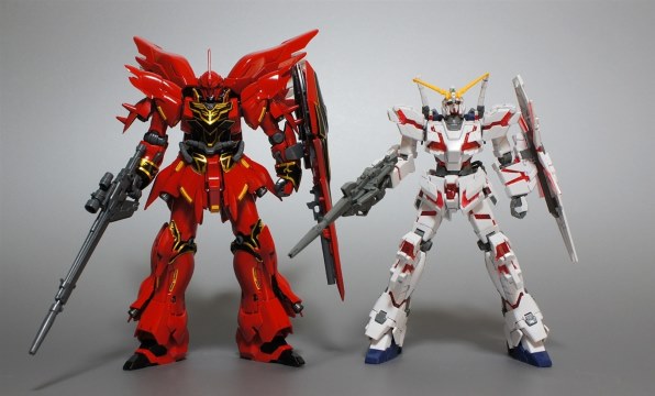 BANDAI HG 1/144 機動戦士ガンダムUC シナンジュ投稿画像・動画