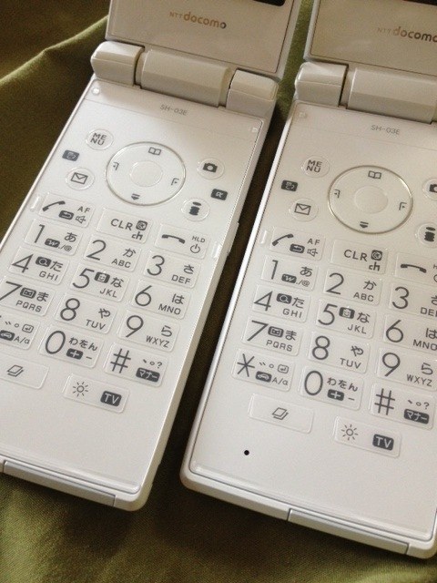 ガラケーの完成形 シャープ Docomo Style Series Sh 03e White Rtk78さんのレビュー評価 評判 価格 Com