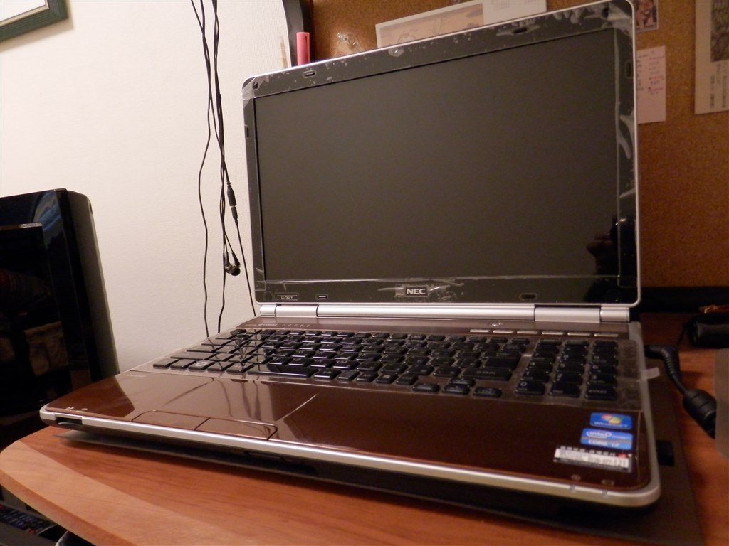 隙のない機種ですが、ACアダプタがでかいです』 NEC LaVie L LL750 