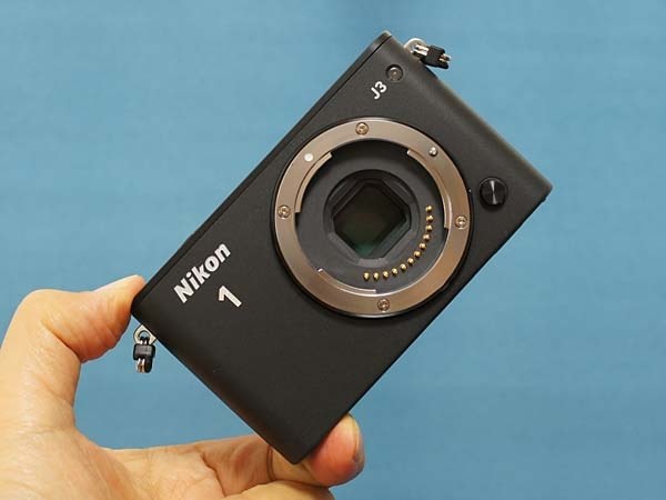 ニコン・ミラーレスの新しい中核モデル』 ニコン Nikon 1 J3 ボディ