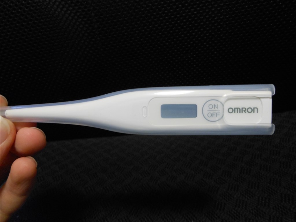 シンプルなデジタル表示の体温計。』 オムロン けんおんくん MC-846