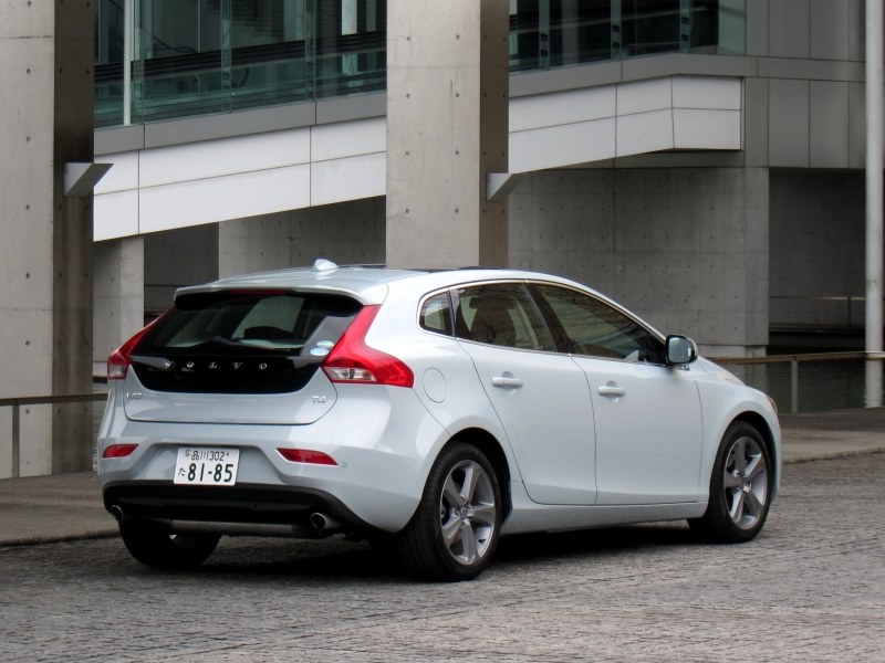 安全性だけでなくデザインも魅力 ボルボ V40 13年モデル 森口将之さんのレビュー評価 評判 価格 Com