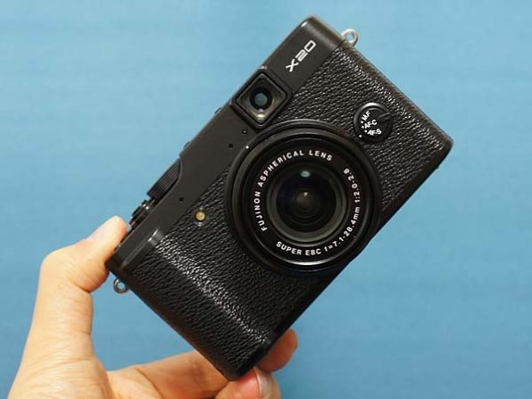 別のカメラ」のように大幅進化したX20』 富士フイルム FUJIFILM X20