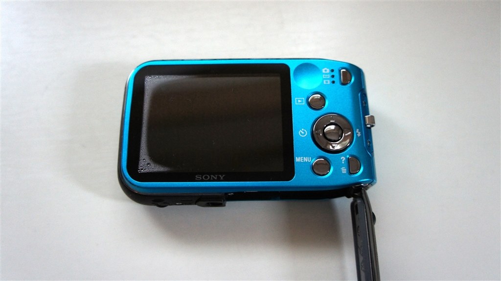 【動作確認済】SONY CYBER-SHOT DSC-TF1 DSC-TF1 特長 : アクティブに使えるタフボディ | デジタルスチル