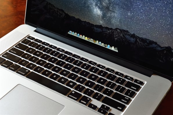 MacBook Pro 2300/15 MC975J/A（Retina) | angeloawards.com