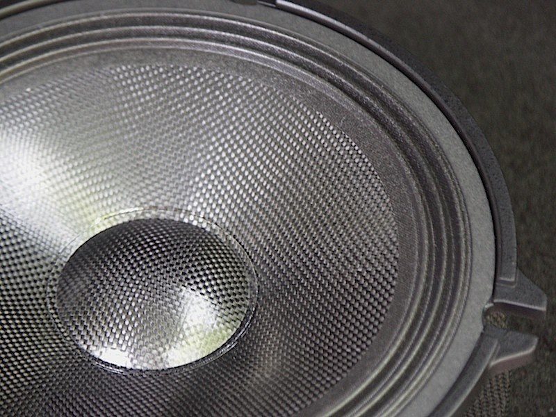 同社最上級のRSスピーカーのサウンドと手軽な取付けを両立