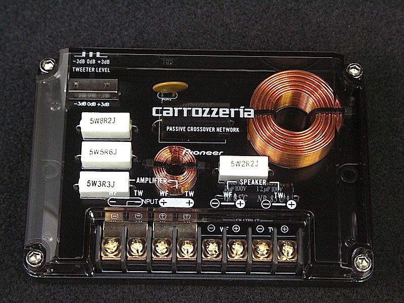 同社最上級のRSスピーカーのサウンドと手軽な取付けを両立