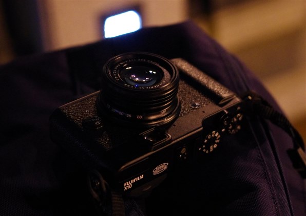 ペンタックス smc PENTAX-DA 35mmF2.4AL [オーダーカラー] レビュー