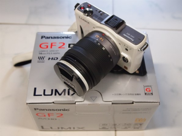 Panasonic - パナソニック DMC-GF2W-W ダブルレンズキット (シェルホワイト) Amazon | パナソニック ミラーレス一眼カメラ GF2 ダブルレンズ