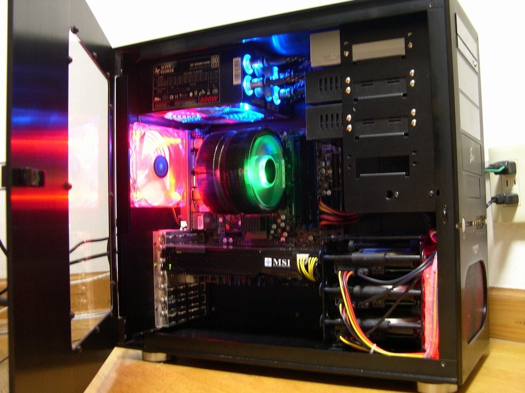 Z-MACHINE GT900のレビュー』 ZALMAN Z-MACHINE GT900 L0V3L3TT3Rさん