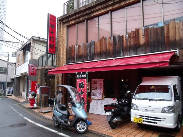 117 FUJIFILM FinePix J250 シルバー 富士フイルム FinePix J250 価格