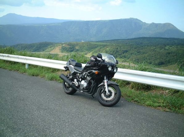 プロフ必読　GS1200SS ⭐︎サスペンス⭐︎ スズキ】男のバイク紹介！【GS1200SS】 - ニコニコ動画