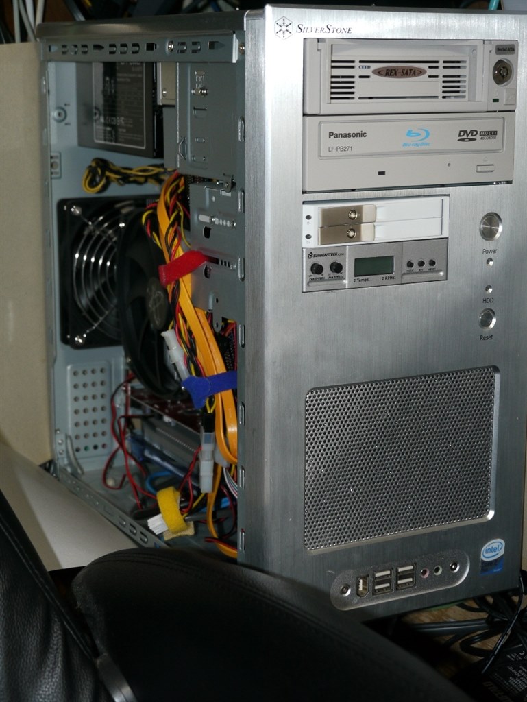 自称Core i7 880と同等』 インテル Core i7 875K BOX かいとう 自称Core i7 880と同等』 インテル Core i7 875K BOX かいとう