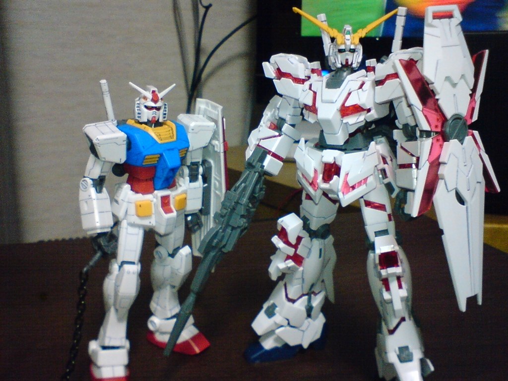 やはり主役機も‥^^』 BANDAI HG 1/144 機動戦士ガンダムUC RX-0