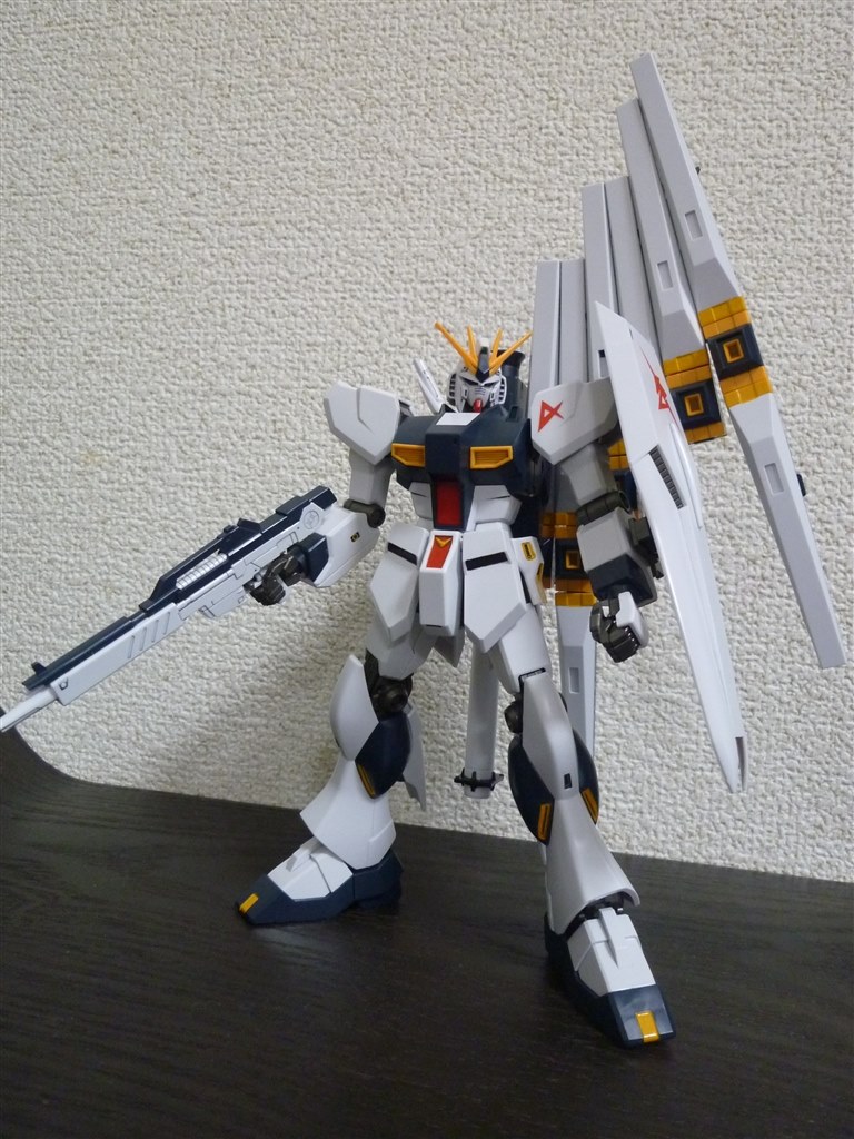 Nガンダム完成 Bandai Hg 1 144 機動戦士ガンダム 逆襲のシャア Nガンダム でぇぇホースさんのレビュー評価 評判 価格 Com