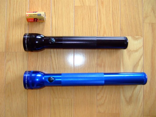 MAG-LITE D.CELL 4 BK [ブラック] 価格比較 - 価格.com