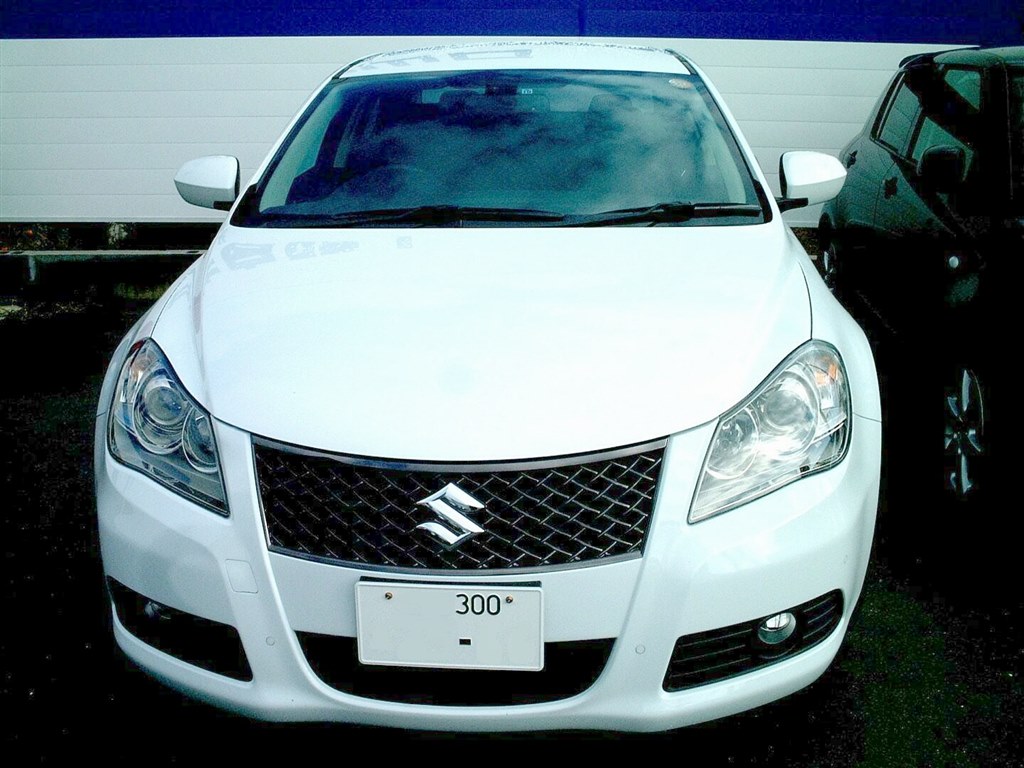 スポーツセダンとして高い完成度を誇ります スズキ キザシ 09年モデル Hayabusa さんのレビュー評価 評判 価格 Com