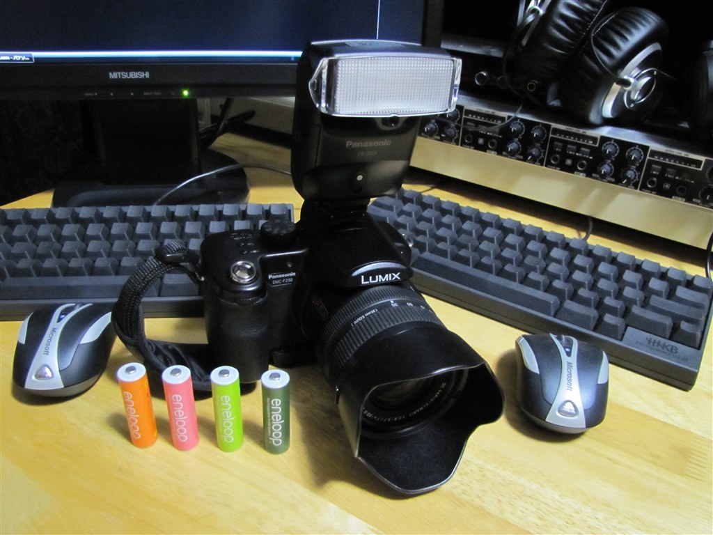 FUJIFILM FinePix HS10 30倍ズーム　ネオ一眼 FUJIFILM FinePix HS10 30x Zoom Lens Digital camera Japan