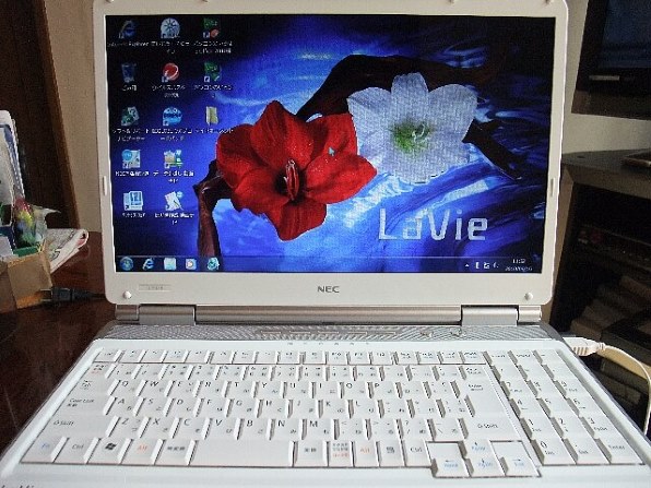 NEC LaVie L LL750/BS6W PC-LL750BS6W [スパークリングリッチホワイト 