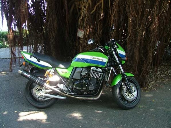 カワサキ ZRX1100 - 価格.com