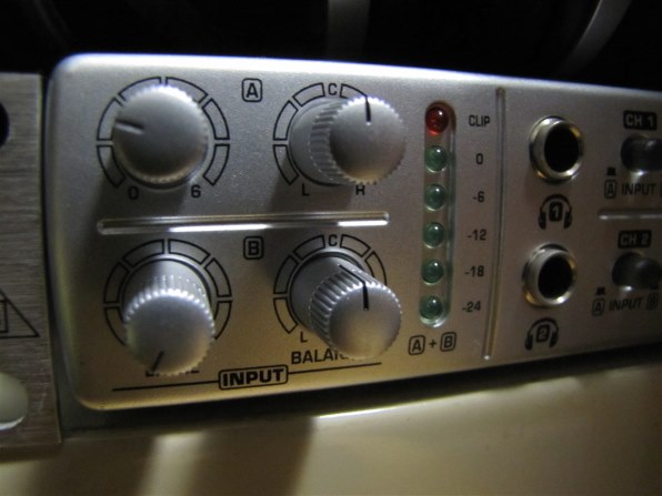 BEHRINGER MINIAMP AMP800 価格比較 - 価格.com