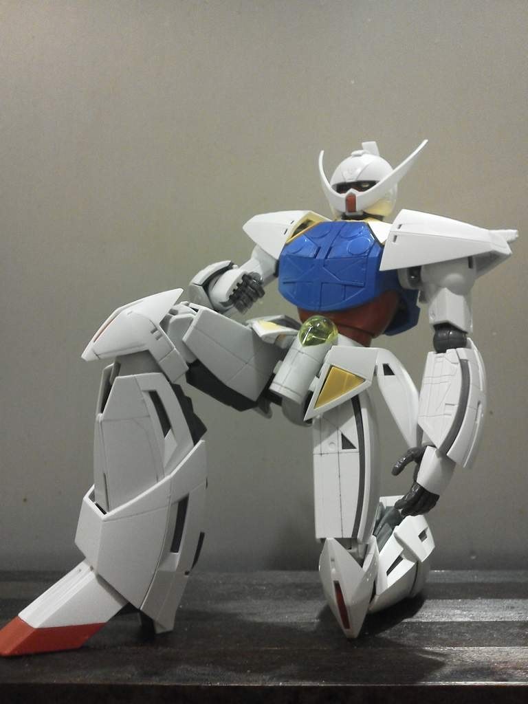 シド・ミードのデザイン性を尊重したモデル』 BANDAI MG 1/100