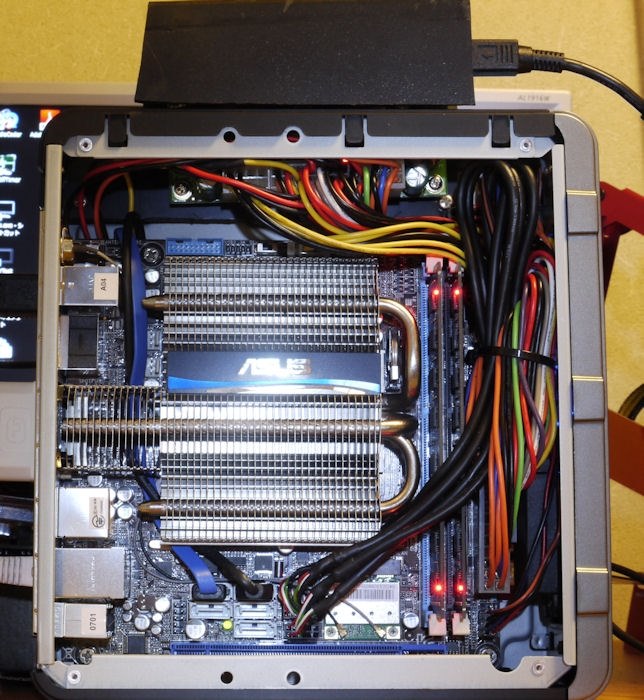 ファンレス運用の超コンパクトPCがb容易に構築可能』 ANTEC ISK-100
