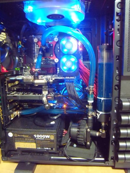 Thermaltake Level 10 GT Snow Edition VN10006W2N投稿画像 Thermaltake Level 10 GT Snow Edition VN10006W2N投稿画像