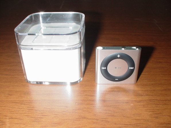 Apple iPod shuffle 第4世代 [2GB]投稿画像・動画 - 価格.com