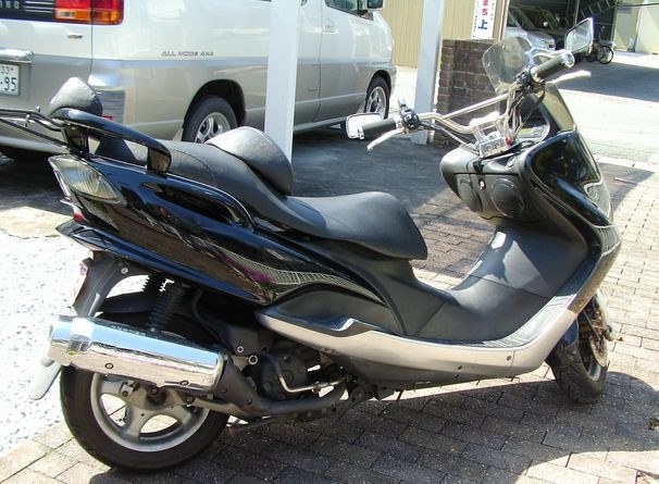 ハイレベルなバイクだと思います。黒のFIでした。』 ヤマハ