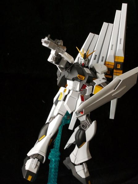 BANDAI HG 1/144 機動戦士ガンダム 逆襲のシャア νガンダム投稿