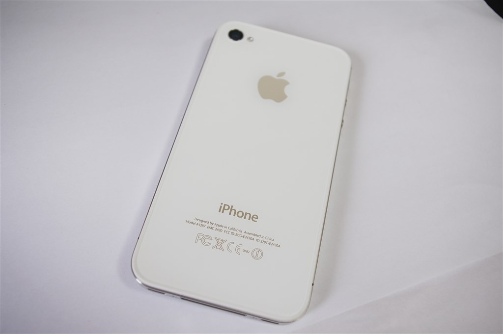 iPhone4S ホワイト 』 Apple iPhone 4S 16GB SoftBank [ブラック] 青ペンギンさんのレビュー評価・評判 -  価格.com