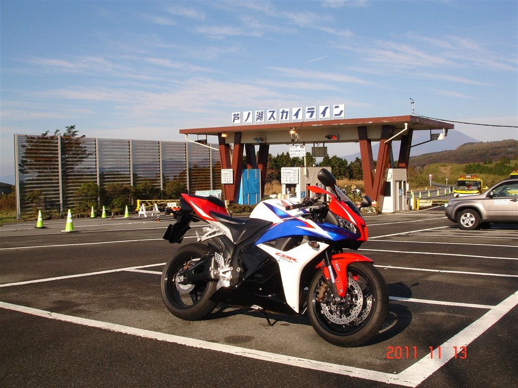 軽いバイクです ホンダ Cbr600rr R Blackmoreさんのレビュー評価 評判 価格 Com