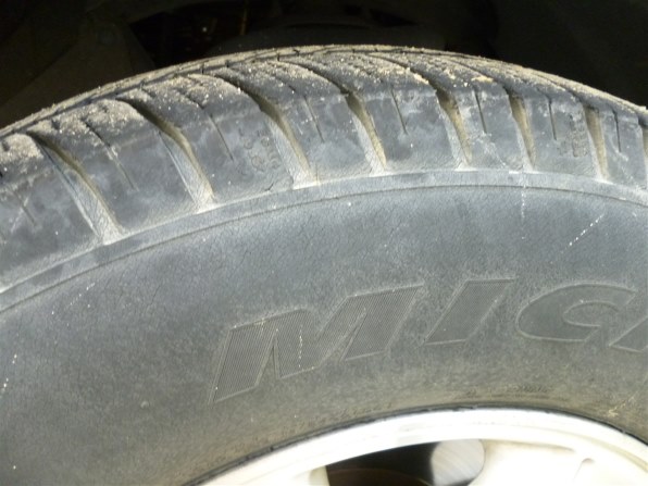 MICHELIN [1本] LATITUDE Tour HP 265/65R17 112H 価格比較 - 価格.com