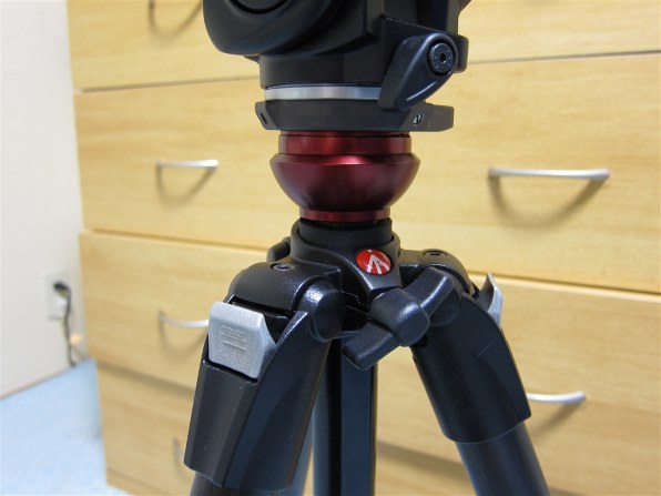 マンフロット MDEVE マグファイバービデオ三脚 755CX3 レビュー マンフロット MDEVE マグファイバービデオ三脚 755CX3 レビュー